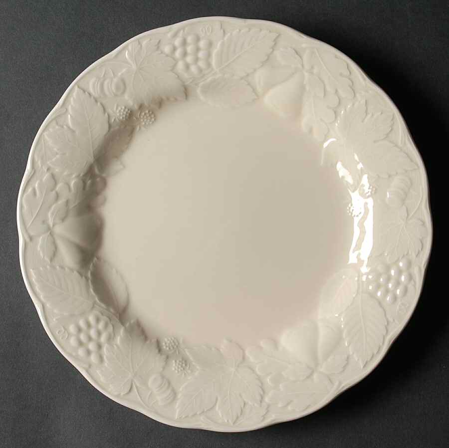 Woodbury Ivory Luncheon Plate by Nikko-1