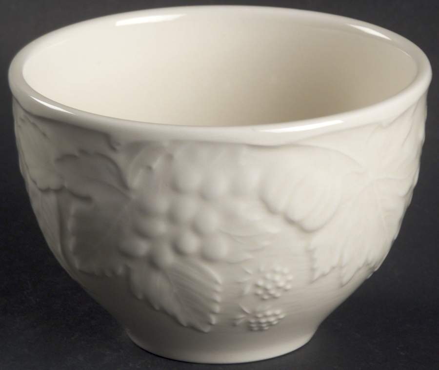 Woodbury Ivory 4" Mixing Bowl by Nikko-1