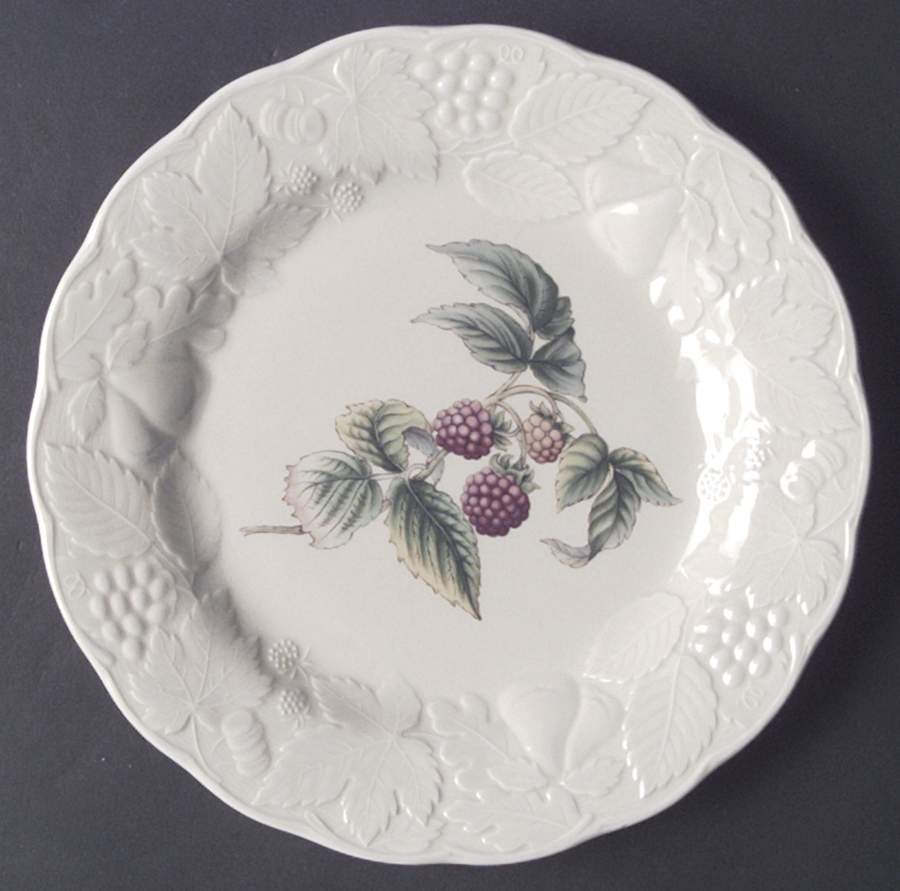 Woodbury Ivory Accent Luncheon Plate by Nikko-1