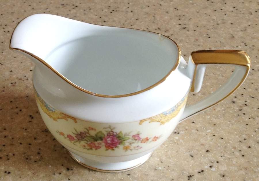 N1200 Creamer by Noritake-1