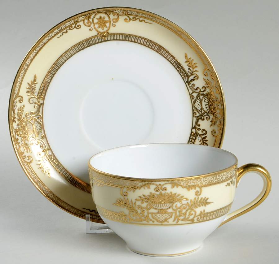 Fleurdor Oversized Cup & Saucer Set by Noritake-1