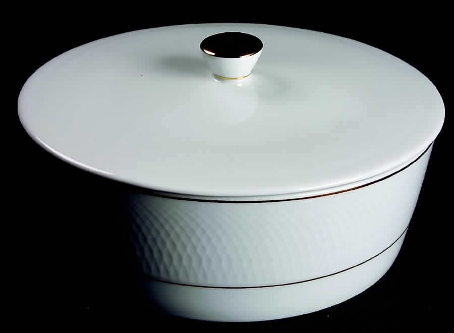 Orbit Gold 2.5 Qt Round Covered Casserole by Nikko-1