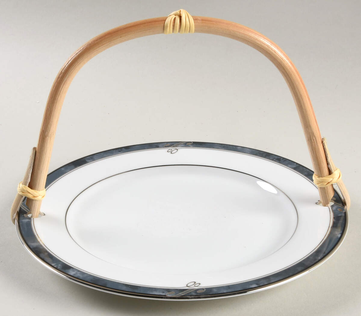 Moonstone 5 3/8"-5 5/8" Bamboo Handled Serving Plate  HC by Nikko-1