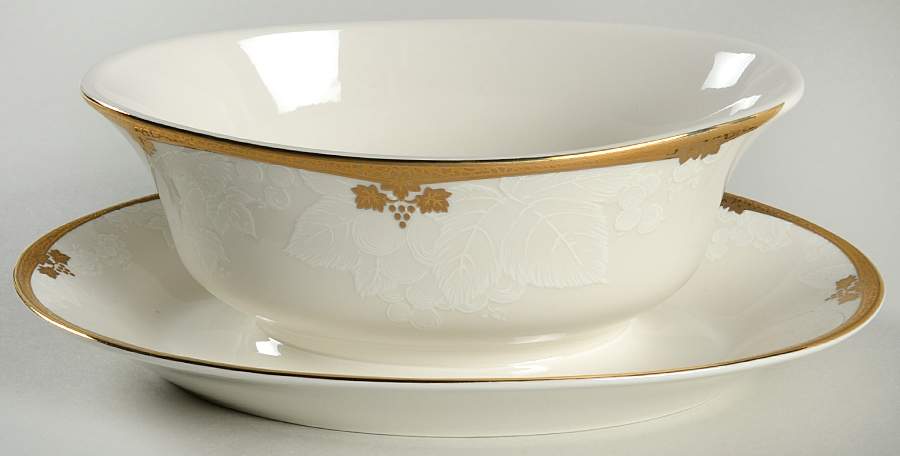 Ambrosia Gravy Boat with Attached Underplate by Nikko-1