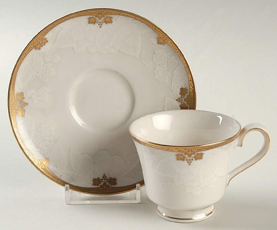 Ambrosia Footed Demitasse Cup & Saucer Set by Nikko-1
