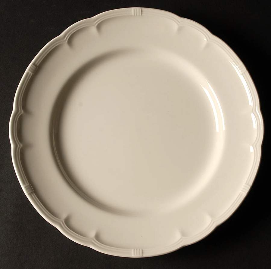 La Creme Luncheon Plate by Nikko-1