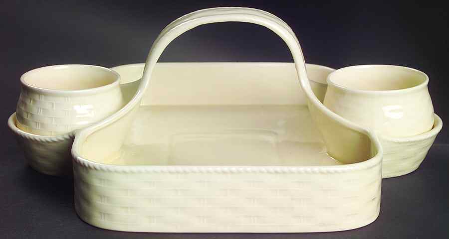 Woodbury Basket Ivory Hostess Tray with 2 Bowls by Nikko-1