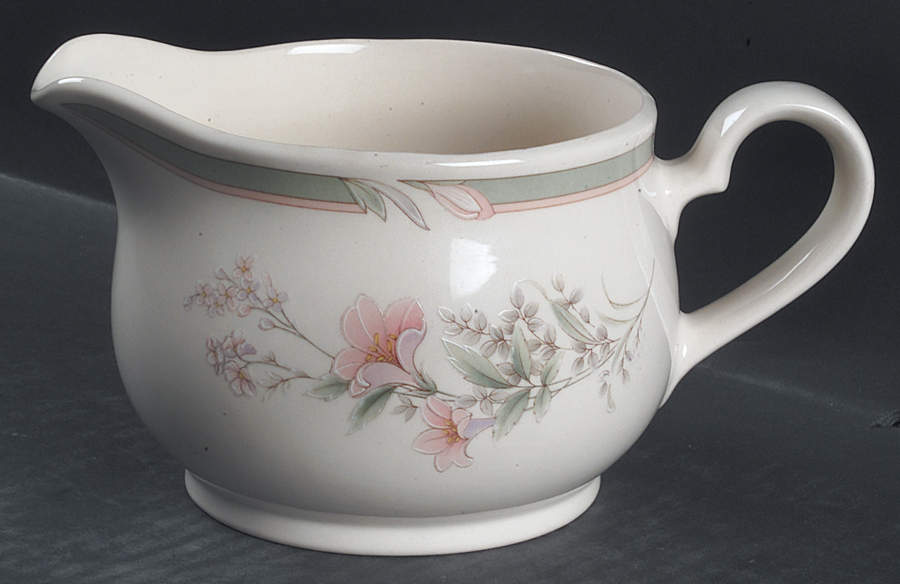 Pennfield Gravy Boat by Noritake-1