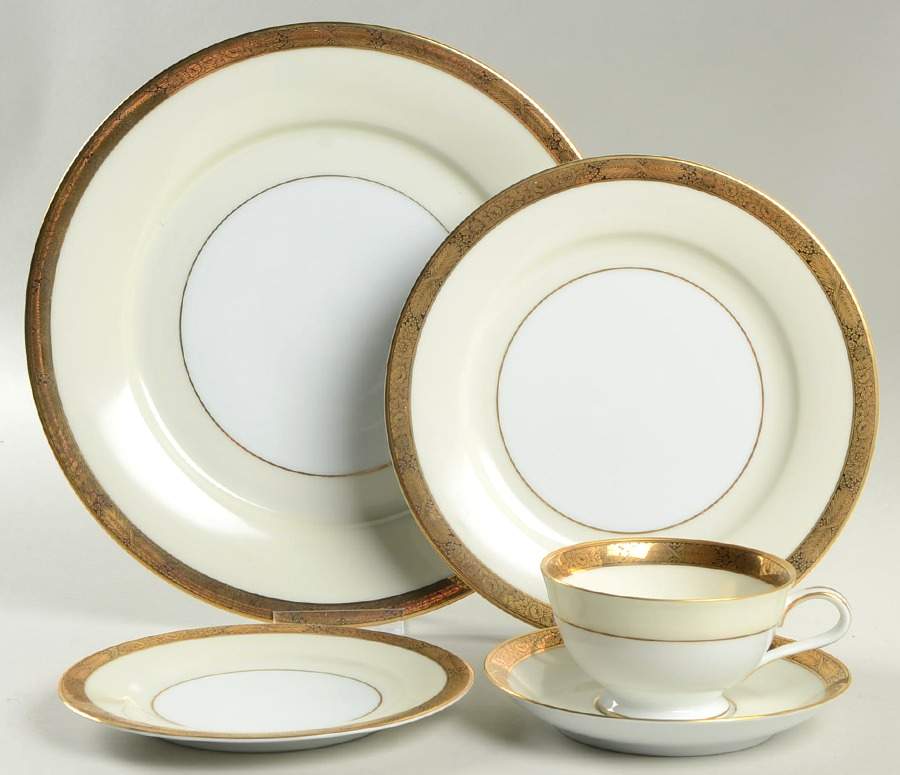 Goldkin (5675) 40 Piece Estate Set by Noritake-1