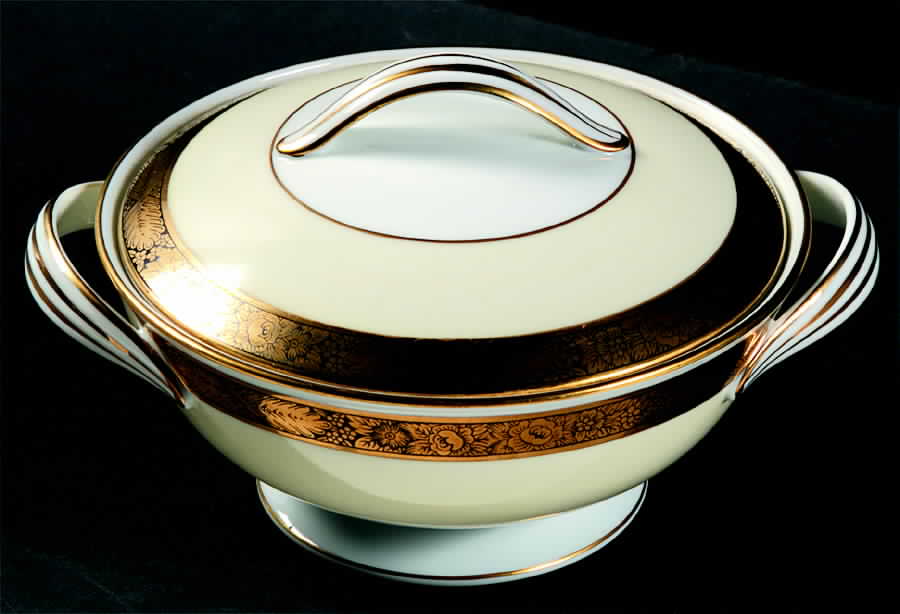 Goldkin (5675) Sugar Bowl & Lid by Noritake-1