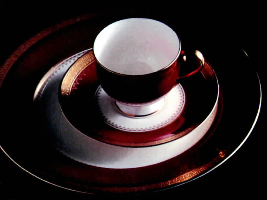 R.S.V.P Dinner Plate by Narumi-1