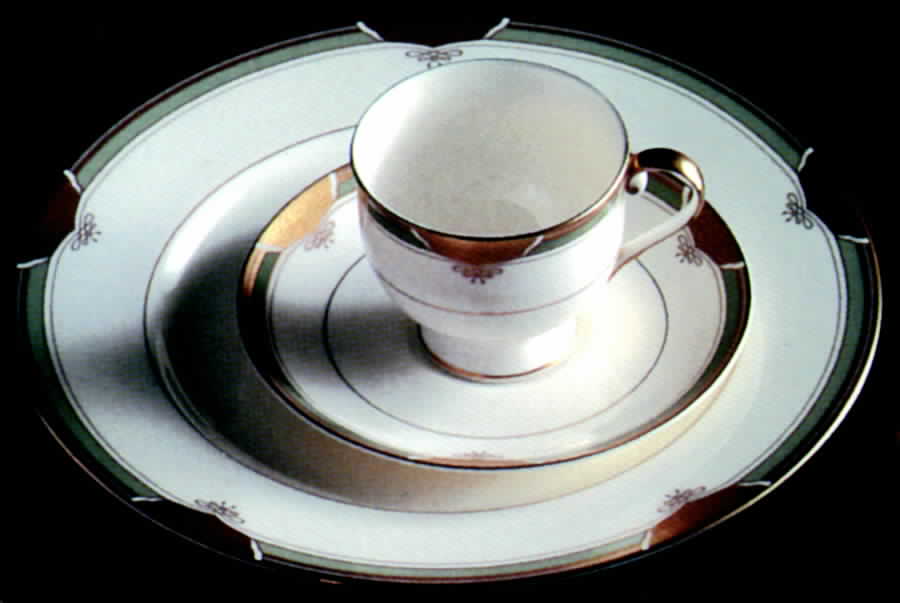 Rivage Dinner Plate by Narumi-1