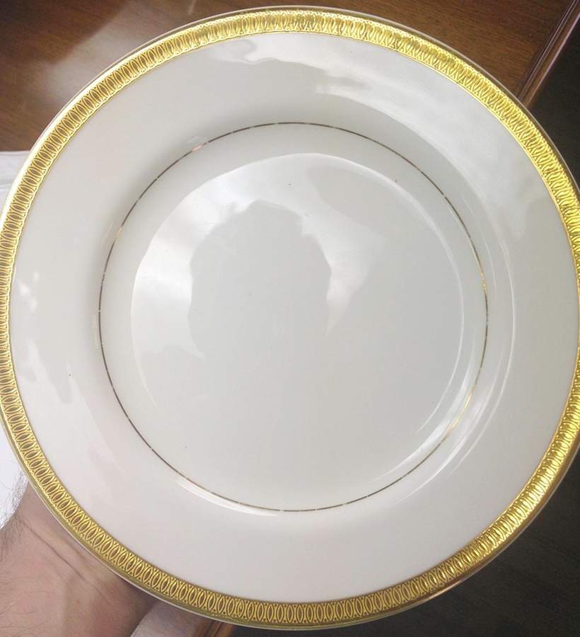 Pembroke Dinner Plate by Narumi-1