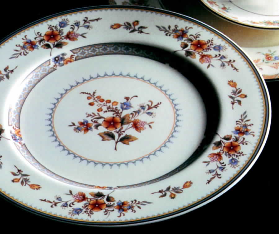 Chippendale Dinner Plate by Narumi-1