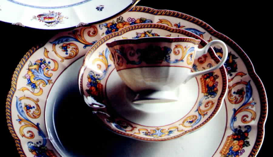 Symposium Dinner Plate by Narumi-1