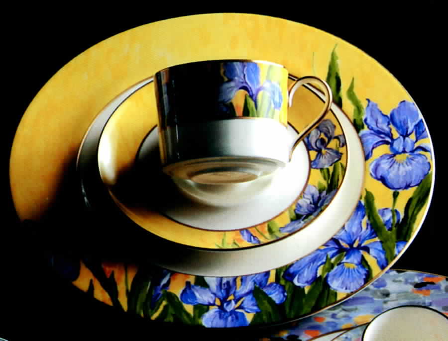 Purple Iris Dinner Plate by Narumi-1