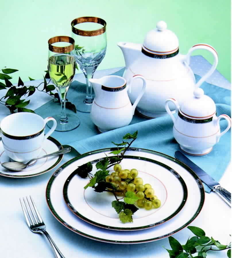 Green Dinner Plate by Noritake-1