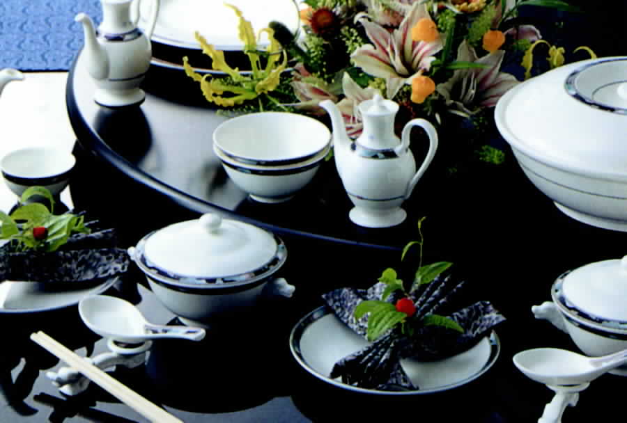 Genki Dinner Plate by Noritake-1