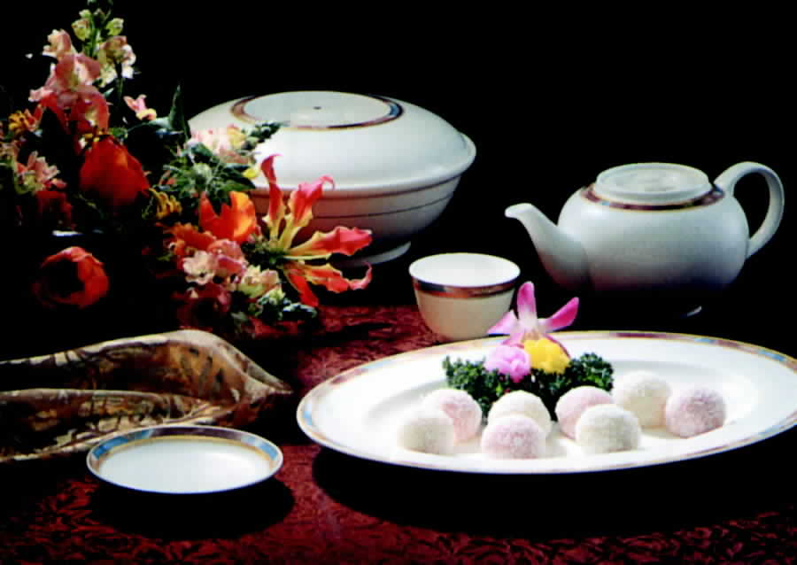 Tonkoh Dinner Plate by Noritake-1