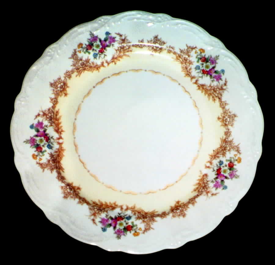 Cresena Dinner Plate by Noritake-1