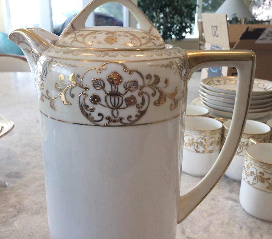 N1258 Chocolate Pot & Lid by Noritake-1