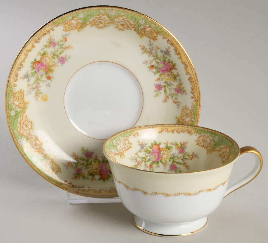 N1267 Footed Cup & Saucer Set by Noritake-1