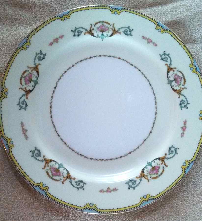 N1298 Dinner Plate by Noritake-1