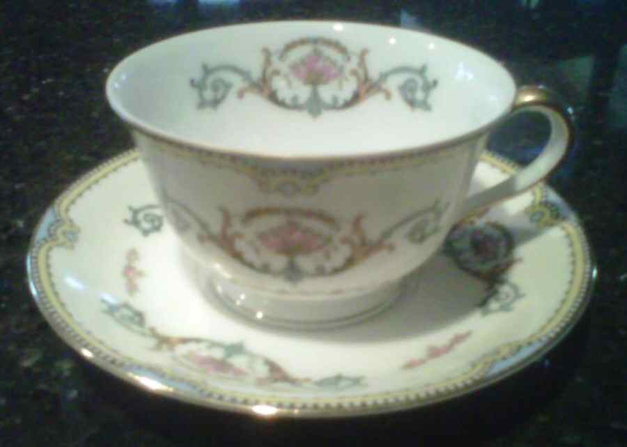 N1298 Footed Cup & Saucer Set by Noritake-1