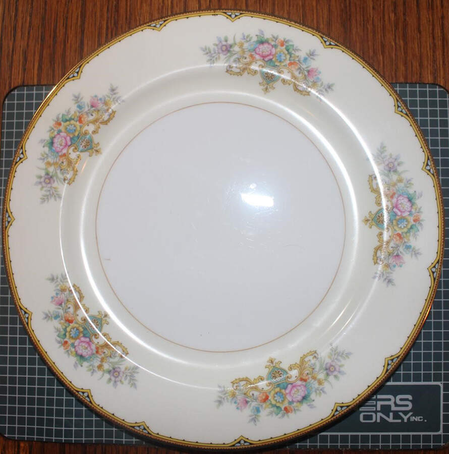 N1327 Dinner Plate by Noritake-1
