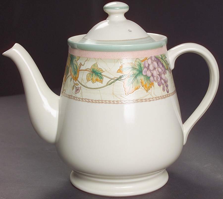 Napa Vines Tea/Coffee Pot & Lid by Noritake-1