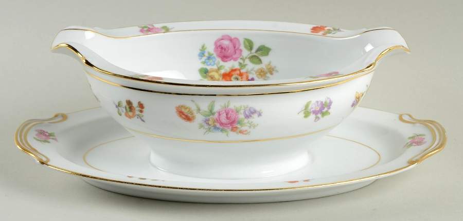 N1356 Gravy Boat with Attached Underplate by Noritake-1