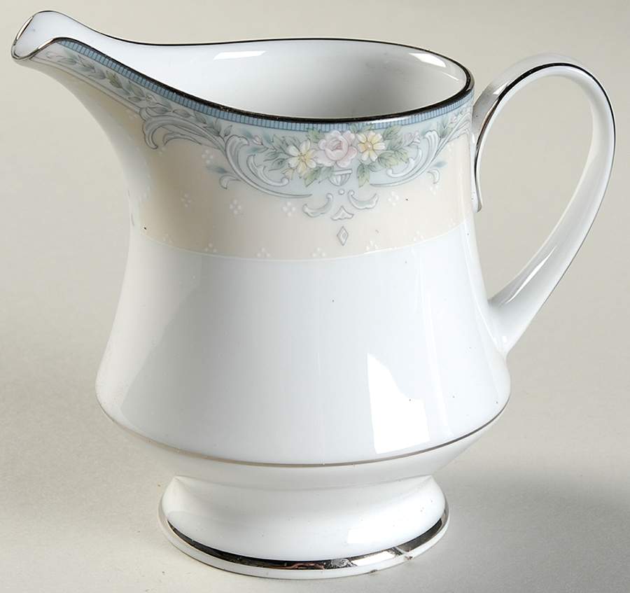 Sweet Savannah Creamer by Noritake-1