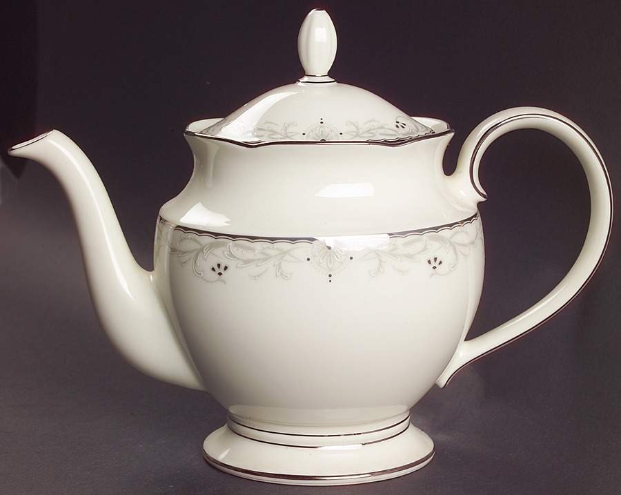 Venetian Scroll Teapot & Lid by Noritake-1