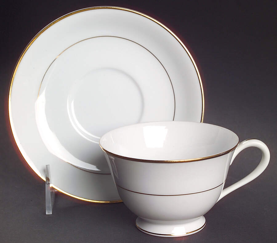 N1367 Footed Cup & Saucer Set by Noritake-1