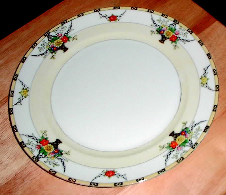 N1402 Dinner Plate by Noritake-1