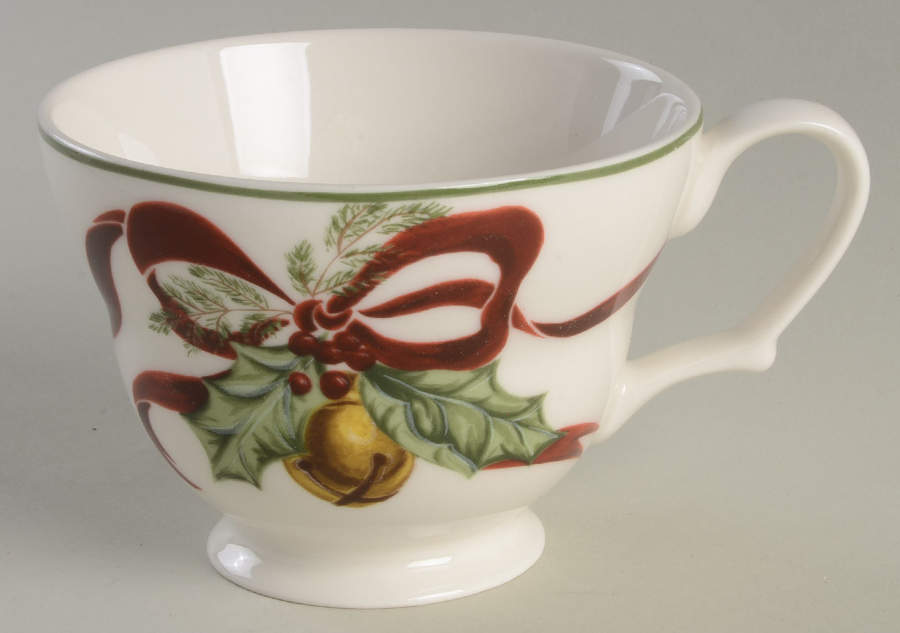 Holly Bells Oversized Cup by Noble Excellence-1