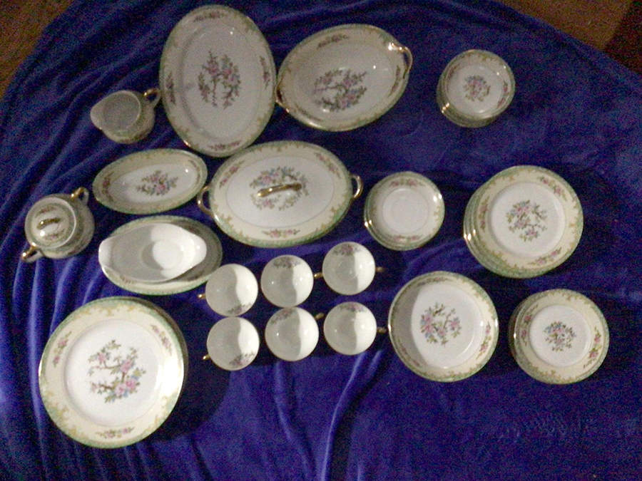 N1501 Oval Covered Vegetable by Noritake-1