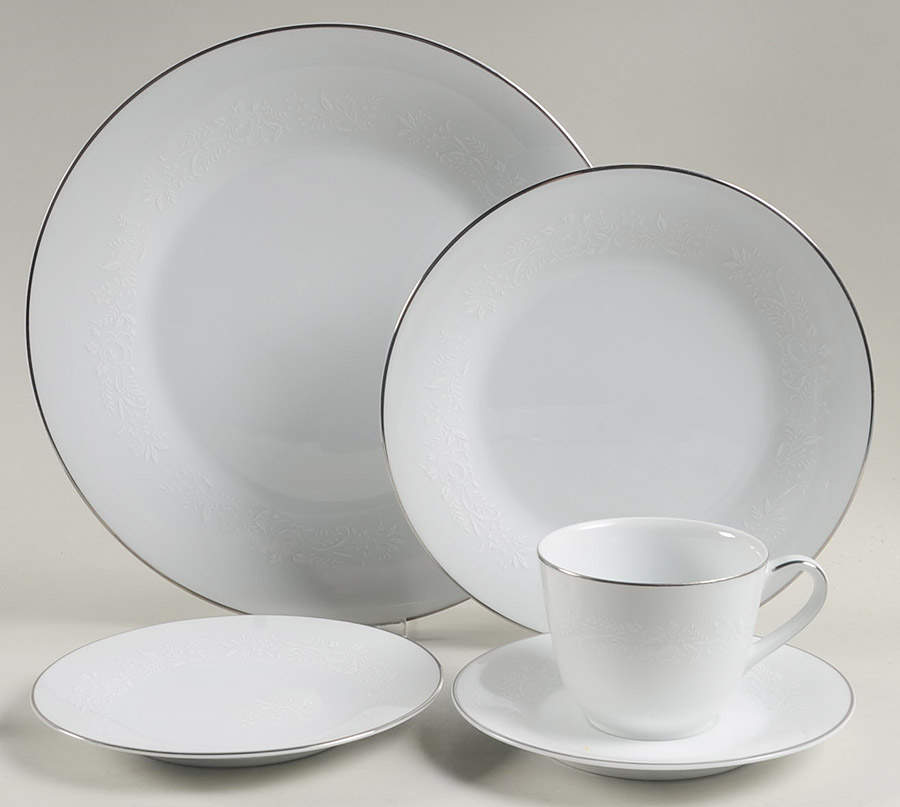 Reina (#6450) 5 Piece Place Setting by Noritake-1