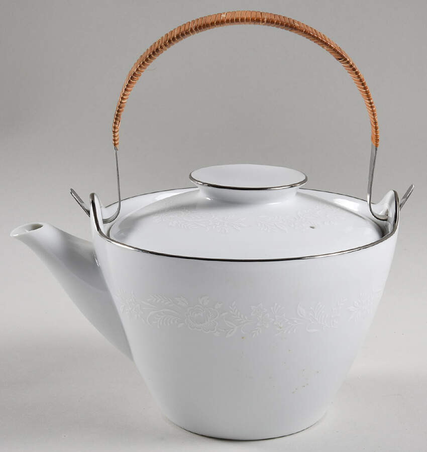 Reina (#6450) Teapot & Lid with Removable Top Handle by Noritake-1