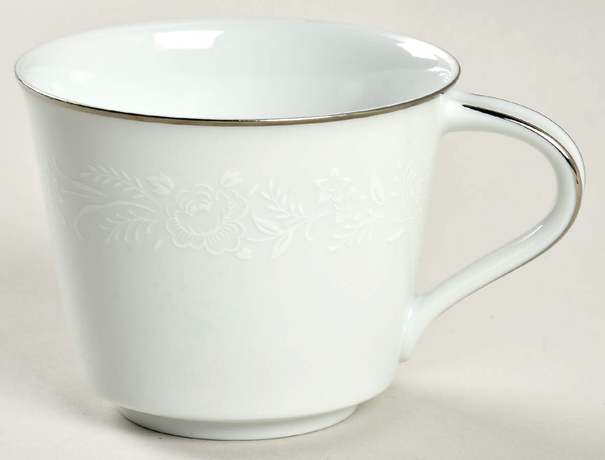 Reina (#6450) Footed Cup by Noritake-1