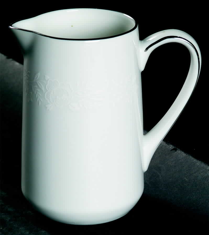 Reina (#6450) Creamer by Noritake-1