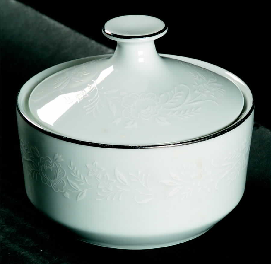 Reina (#6450) Mini Sugar Bowl & Lid by Noritake-1