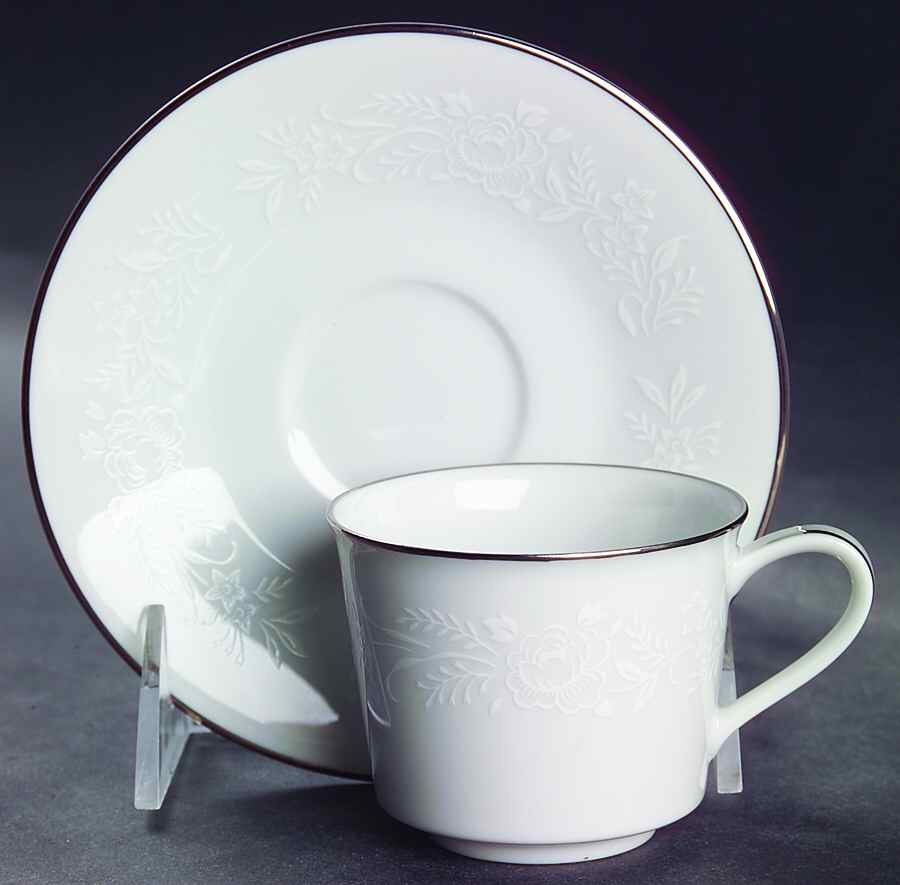 Reina (#6450) Flat Demitasse Cup & Saucer Set by Noritake-1