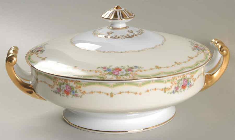 Bluemont Round Covered Vegetable by Noritake-1