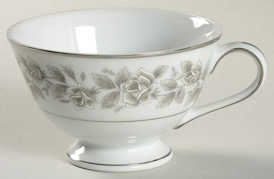 Rosalyn Footed Cup by Norleans-1