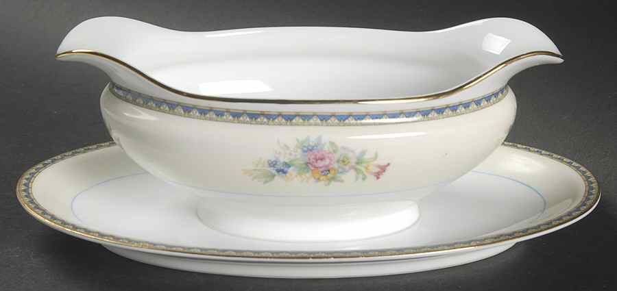 N1555 Gravy Boat with Attached Underplate by Noritake-1