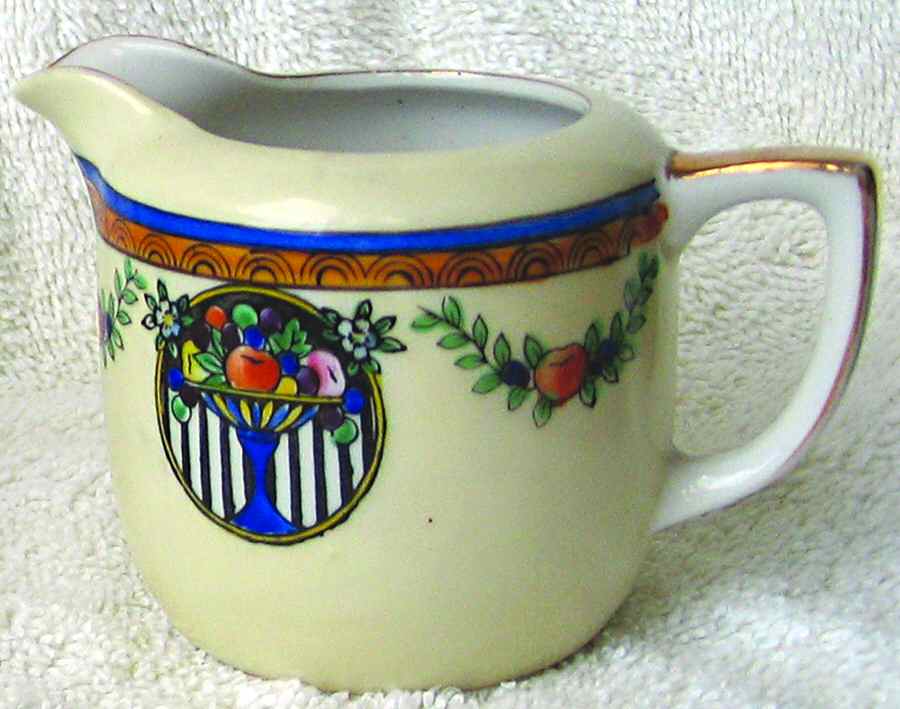 N1568 Creamer by Noritake-1