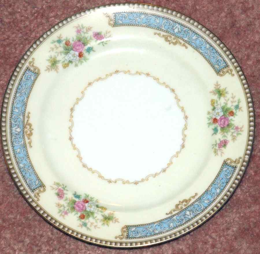 N1569 Dinner Plate by Noritake-1