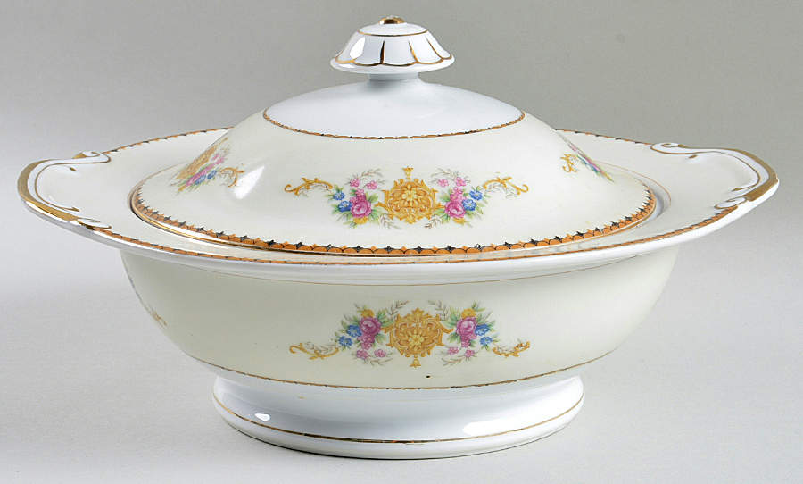 NAT33 Round Covered Vegetable by National China-1