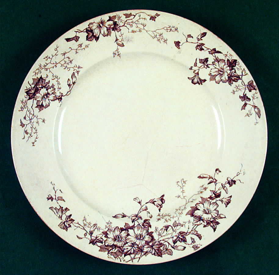 Dovetail Luncheon Plate by New Wharf-1